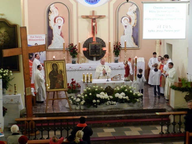 Symbole ŚDM w Obornikach Śląskich