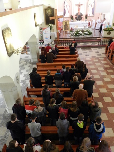 Symbole ŚDM w Obornikach Śląskich