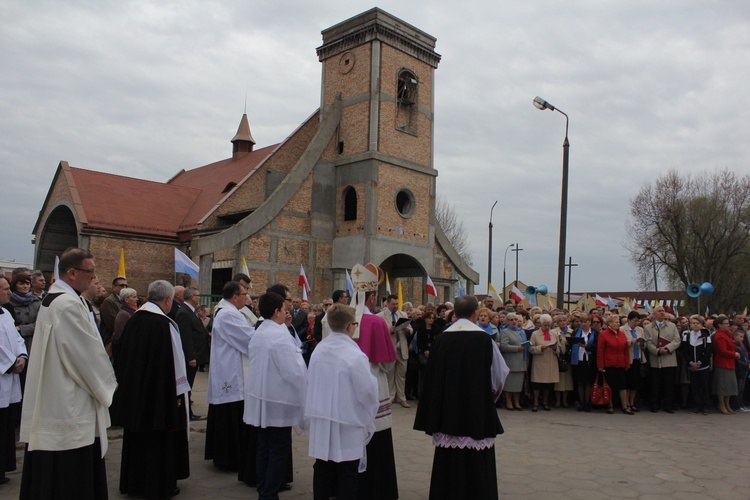 Płock. Nawiedzenie w parafii Matki Bożej Fatimskiej