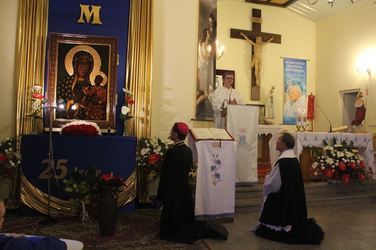 Płock. Nawiedzenie w parafii Matki Bożej Fatimskiej