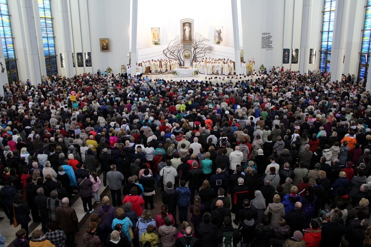 Zawierzenie archidiecezji wrocławskiej Bożemu Miłosierdziu