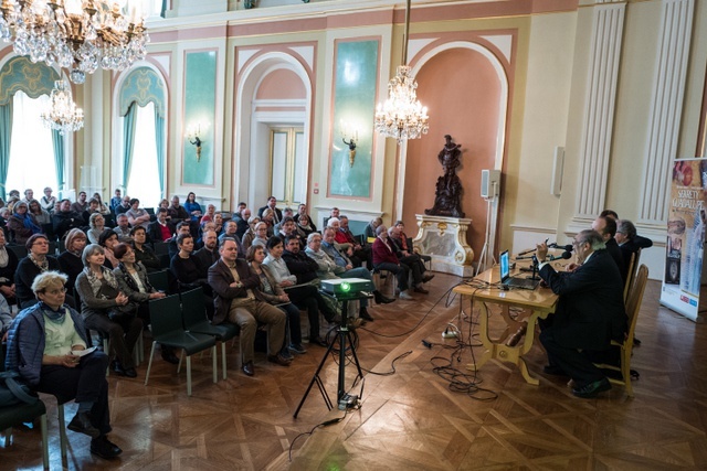 - To, że wizerunek Matki z Guadelupe pochodzi od Boga, potwierdza nie tylko wiara, ale i badania naukowe - mówił Fernando Ojeda Llanes