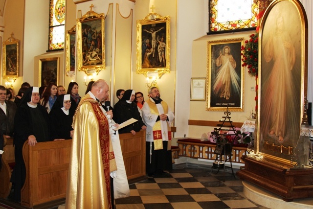 Znaki Bożego Miłosierdzia w Zabrzegu