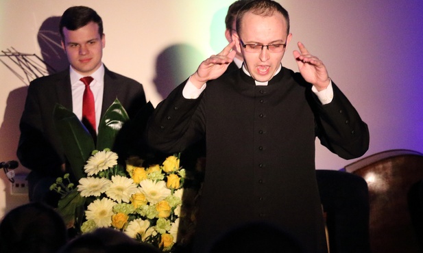 Musisz poezję czuć w duszy