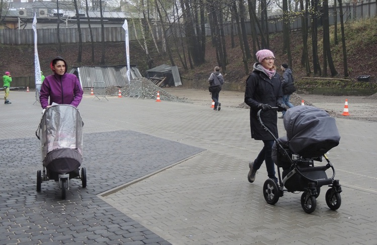 BuggyGym i rodzinne wyścigi wózków