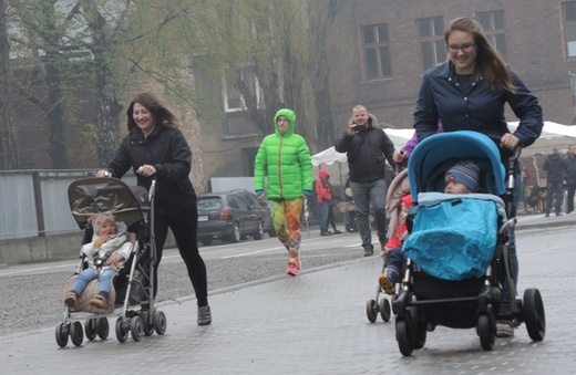 BuggyGym i rodzinne wyścigi wózków