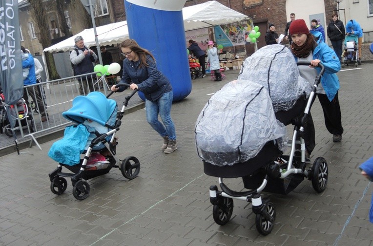 BuggyGym i rodzinne wyścigi wózków