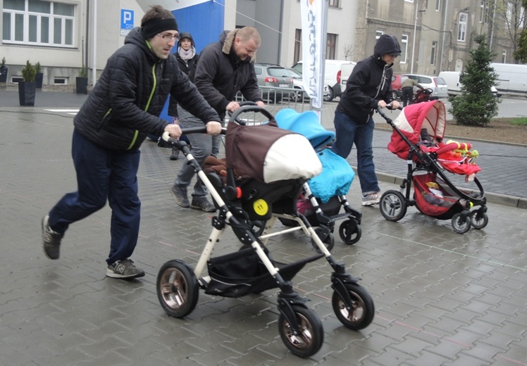 BuggyGym i rodzinne wyścigi wózków