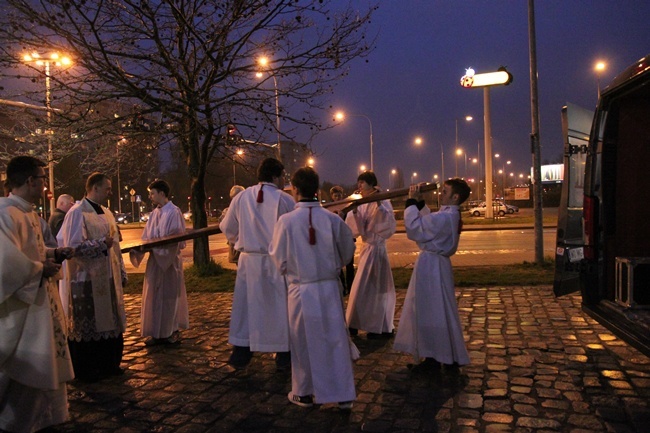 Symbole ŚDM we Wrocławiu-Gądowie