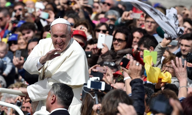 Franciszek pamięta o naszym chrzcie 