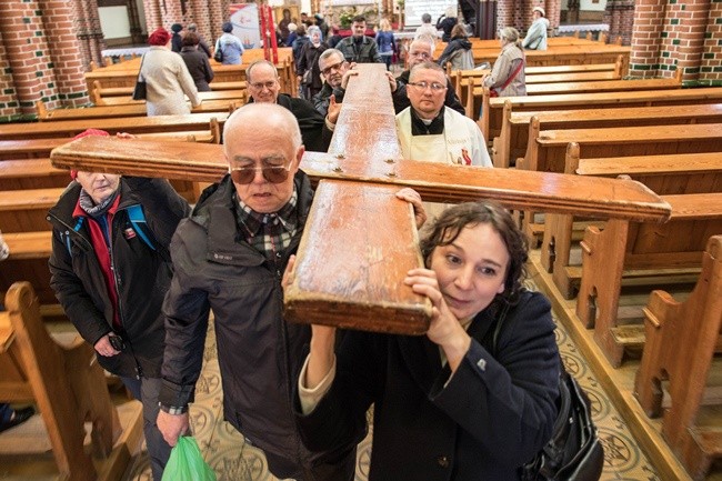 Symbole ŚDM w parafii pw. św. Henryka