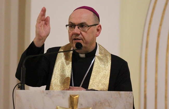 Symbole ŚDM w parafii pw. Opieki św. Józefa we Wrocławiu