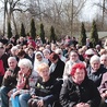  W uroczystości, poza ordynariuszem łowickim i kapłanami, uczestniczyły tłumy wiernych