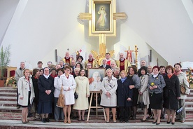 Pamiątkowe zdjęcie z jubileuszu 10-lecia hospicjum