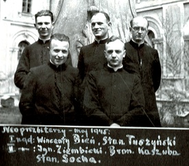 Neoprezbiterzy roku 1945 