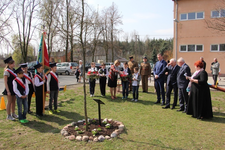 Ogólnoszkolny projekt "Katyń - Pamiętamy"