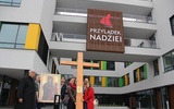 Nadzieja przyszła przez krzyż