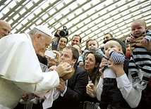 „Radość miłości przeżywana w rodzinach jest także radością Kościoła” – tak zaczyna się adhortacja Franciszka