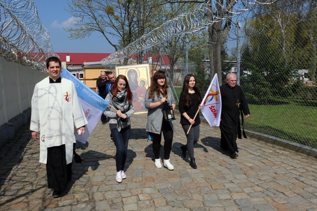 Symbole ŚDM w więzieniu