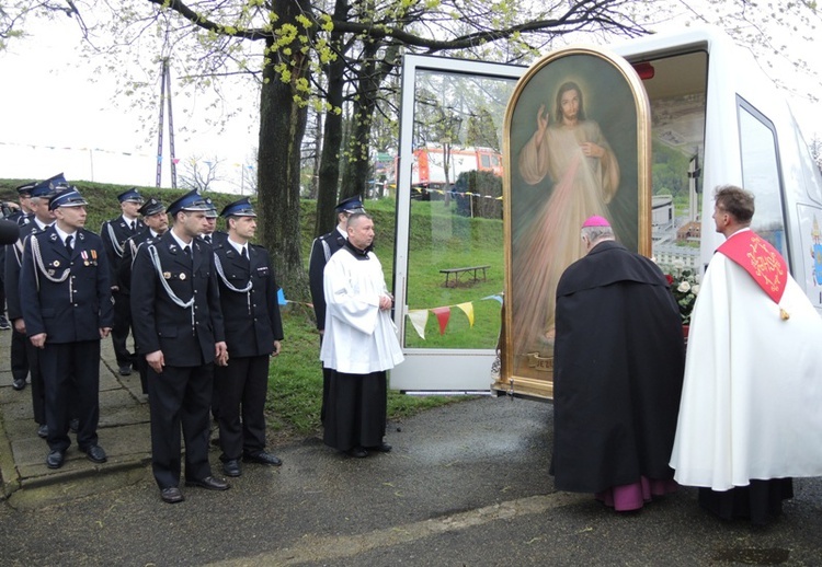 Znaki Bożego Miłosierdzia w Bielowicku