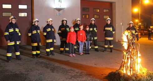Mszczonowscy strażacy włączyli się w obchody 1050. rocznicy chrztu Polski