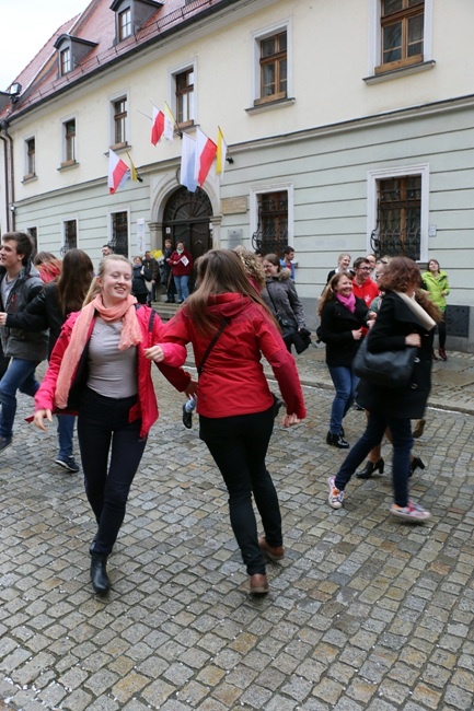 Taniec Miłosierdzia na Ostrowie Tumskim