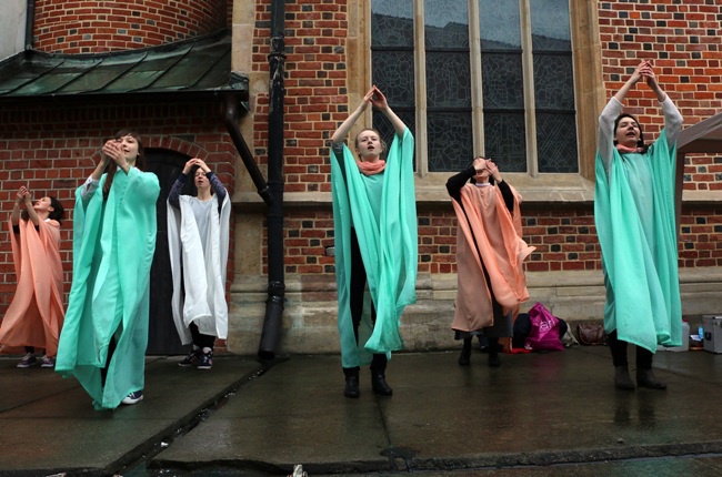 Taniec Miłosierdzia na Ostrowie Tumskim