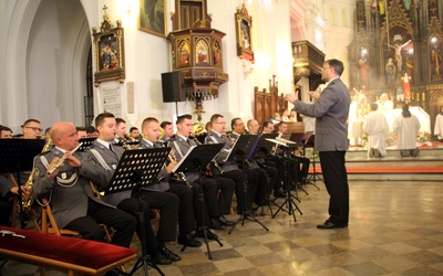 Orkiestra Reprezentacyjna Policji włączyła się w oprawę muzyczną Mszy św.
