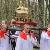 Procesja z relikwiarzem św. Wojciecha