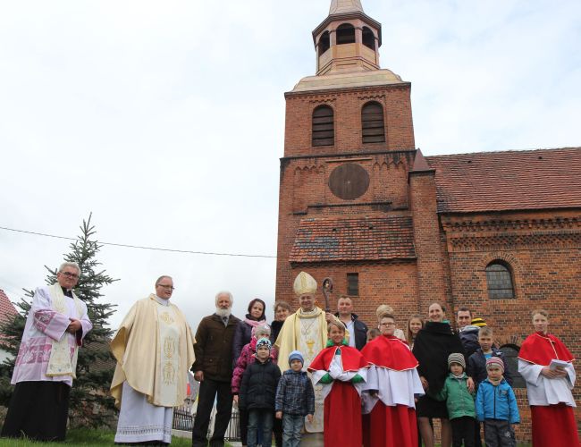 Rekonstrukcja wieży w Białkowie