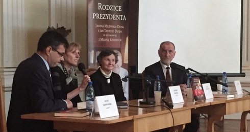 Spotkanie z rodzicami prezydenta i autorką książki na Targach Wydawców Katolickich w Warszawie