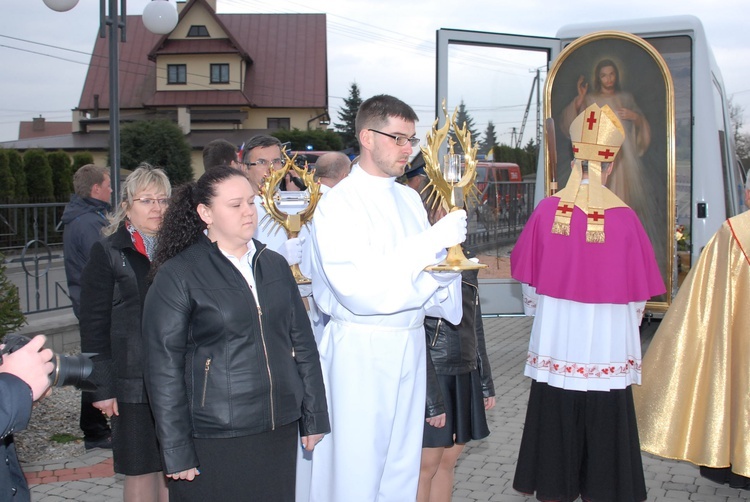 Nawiedzenie w parafii Miłosierdzia Bożego w Woli Rzędzińskiej