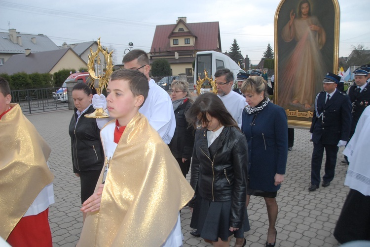 Nawiedzenie w parafii Miłosierdzia Bożego w Woli Rzędzińskiej