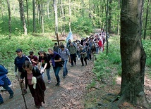 Wspinaczka” na Ślężę otwiera tradycyjnie sezon pieszych pielgrzymek w archidiecezji wrocławskiej
