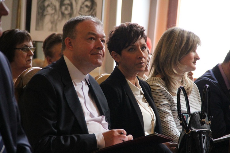 Dialog między szkołą a rodziną