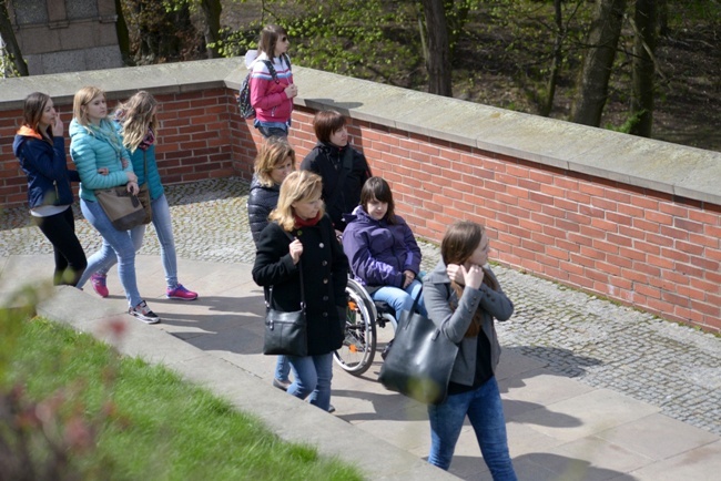 Maturzyści na Jasnej Górze - Droga Krzyżowa