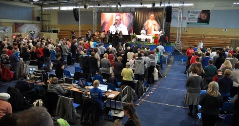 "Wierzę", a nie "już wiem"