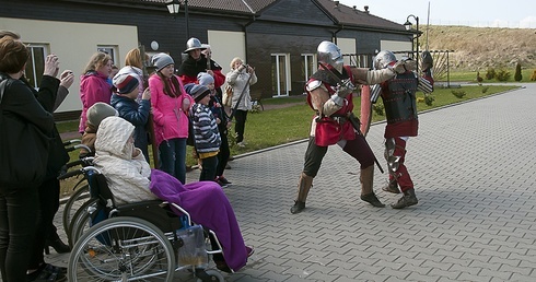 Rycerze w hospicjum
