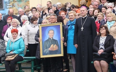 Patronem Szkolnych i Parafialnych Zespołach Caritas został ogłoszony bł. ks. Bolesław Strzelecki