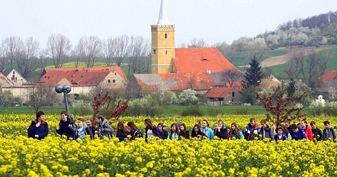 Idąc nową trasą, posłuchać Pana Boga
