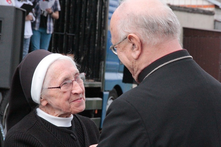 Pielgrzymka z Roszkowej Woli do Żdżar w 27. rocznicę beatyfikacji Franciszki Siedliskiej