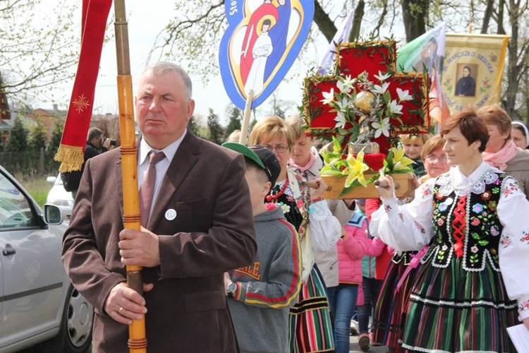 Pielgrzymka z Roszkowej Woli do Żdżar w 27. rocznicę beatyfikacji Franciszki Siedliskiej