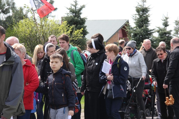 Pielgrzymka z Roszkowej Woli do Żdżar w 27. rocznicę beatyfikacji Franciszki Siedliskiej