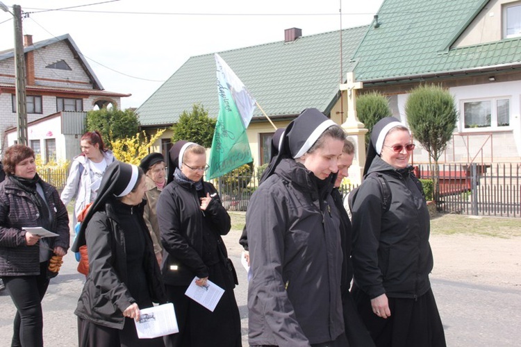 Pielgrzymka z Roszkowej Woli do Żdżar w 27. rocznicę beatyfikacji Franciszki Siedliskiej