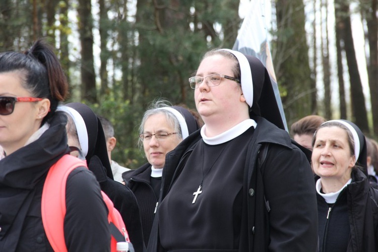 Pielgrzymka z Roszkowej Woli do Żdżar w 27. rocznicę beatyfikacji Franciszki Siedliskiej