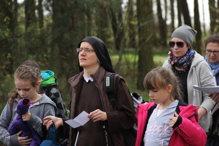 Pielgrzymka z Roszkowej Woli do Żdżar w 27. rocznicę beatyfikacji Franciszki Siedliskiej