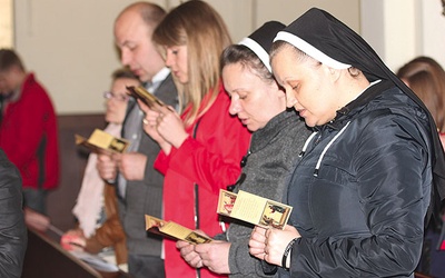 O robotników na żniwo wspólnie modlili się świeccy, księża, klerycy i siostry zakonne.