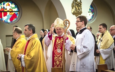 Uroczystościom w Pieniężnie przewodniczył bp Jerzy Mazur SVD.