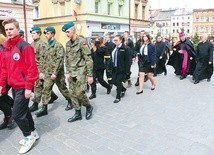 – Chcemy, aby nasz patron dalej umacniał w nas jedność, miłość i pokój – mówi proboszcz bazyliki mniejszej w Ziębicach.