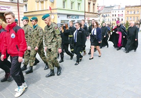 – Chcemy, aby nasz patron dalej umacniał w nas jedność, miłość i pokój – mówi proboszcz bazyliki mniejszej w Ziębicach.